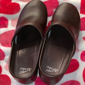 Dansko xp clogs